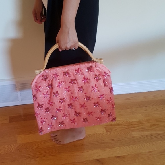 Bamboo handle beaded purse - Picture 2 of 5